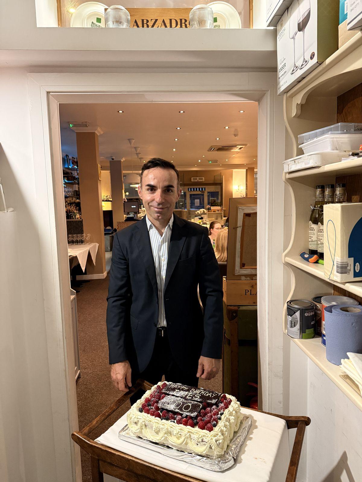 A member of the Zeno front-of-house team